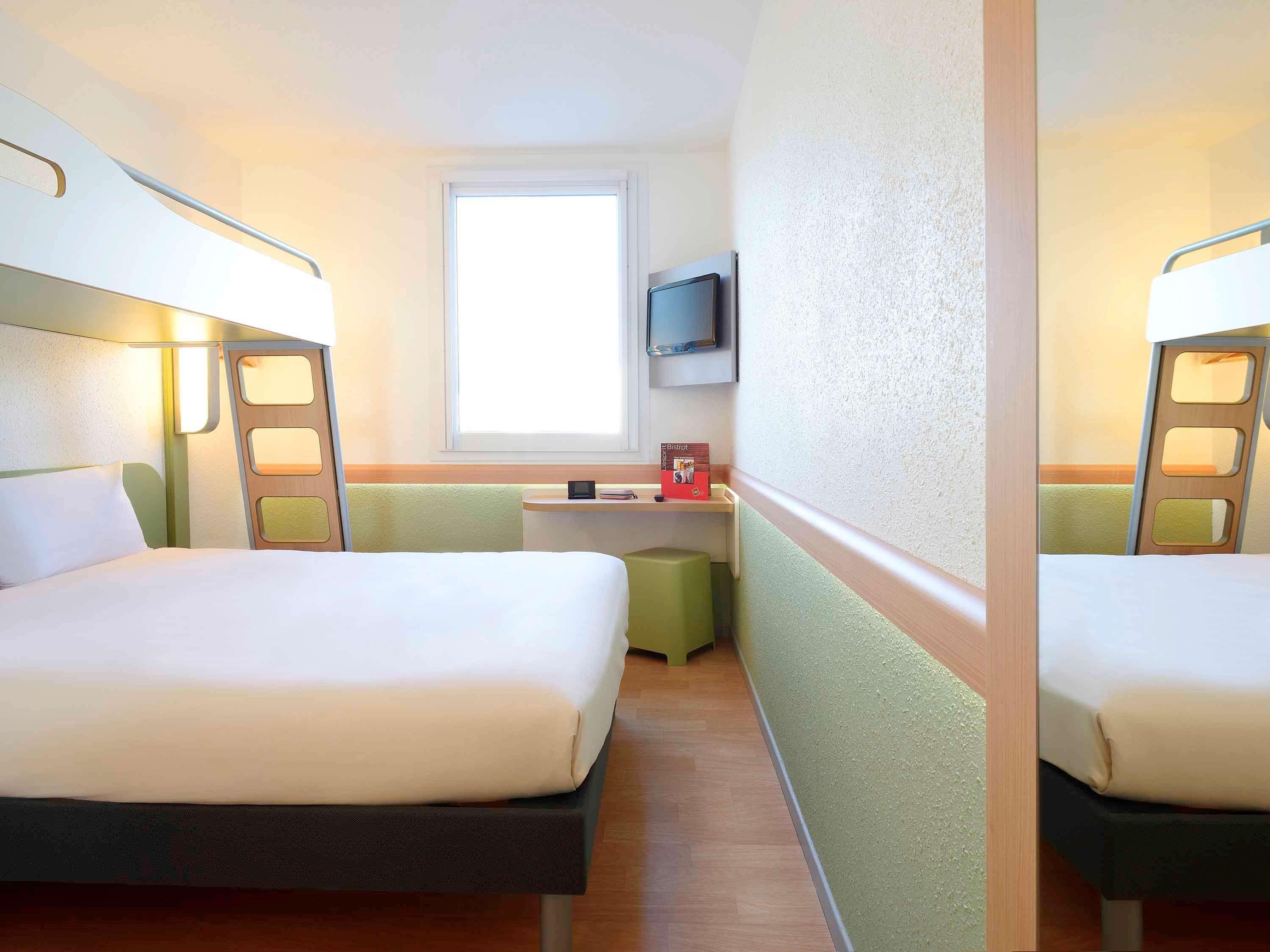 Ibis Budget Cherbourg - La Glacerie Εξωτερικό φωτογραφία